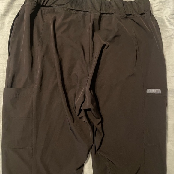 MedCouture Black Scrub Joggers - Picture 5 of 7